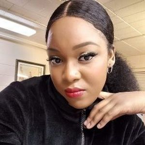 Meet your Posher, Latoya